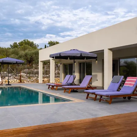 Villa Tina By Vintage Travel *